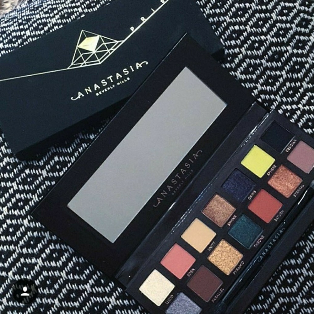 Prism Pallet